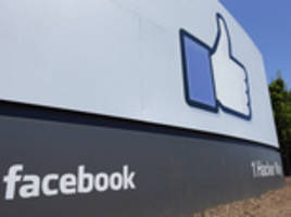 Facebook boasts a billion mobile users